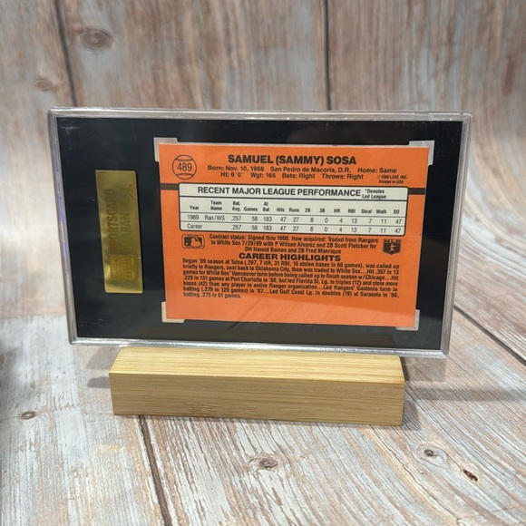 1990 Donruss #489 Sammy Sosa SGC Card 96 Mint 9 Baseball Card Item #ME397 - Picture 3 of 3